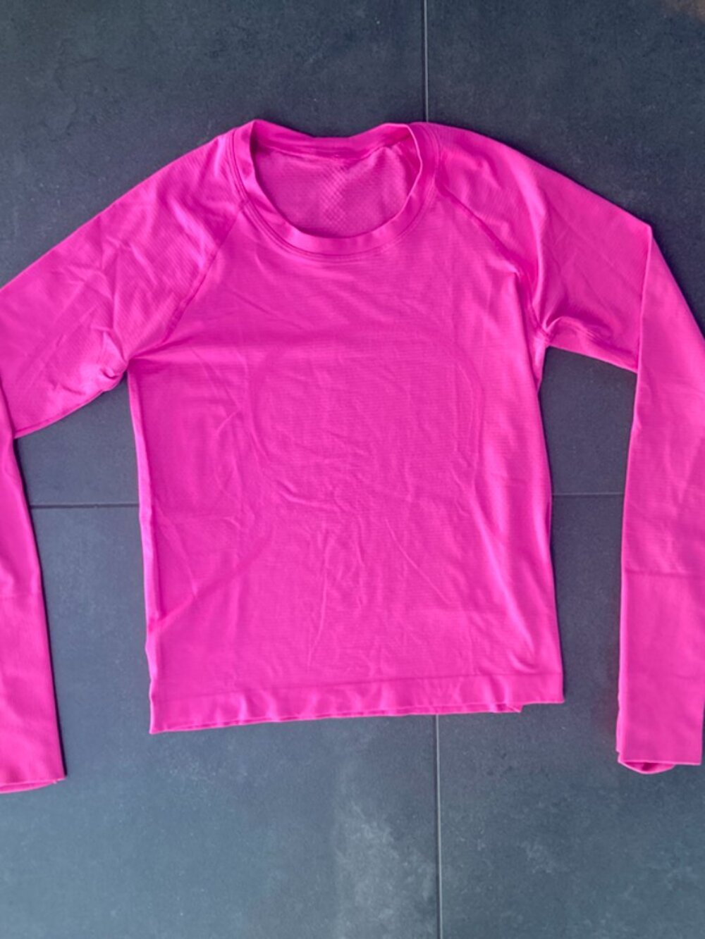 Lululemon Swiftly Tech Race Length Shirt Women's Size 6 Sonic Pink Long Sleeve